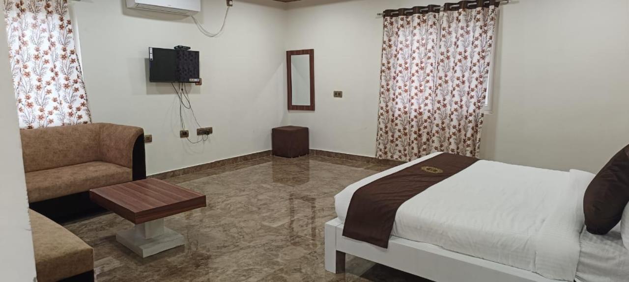 Kcr Resorts & Convention Maisaram Buitenkant foto